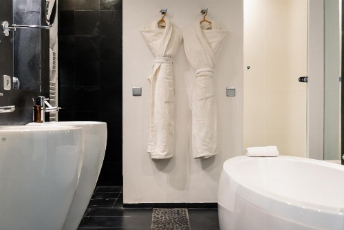 1k Hotel image 18